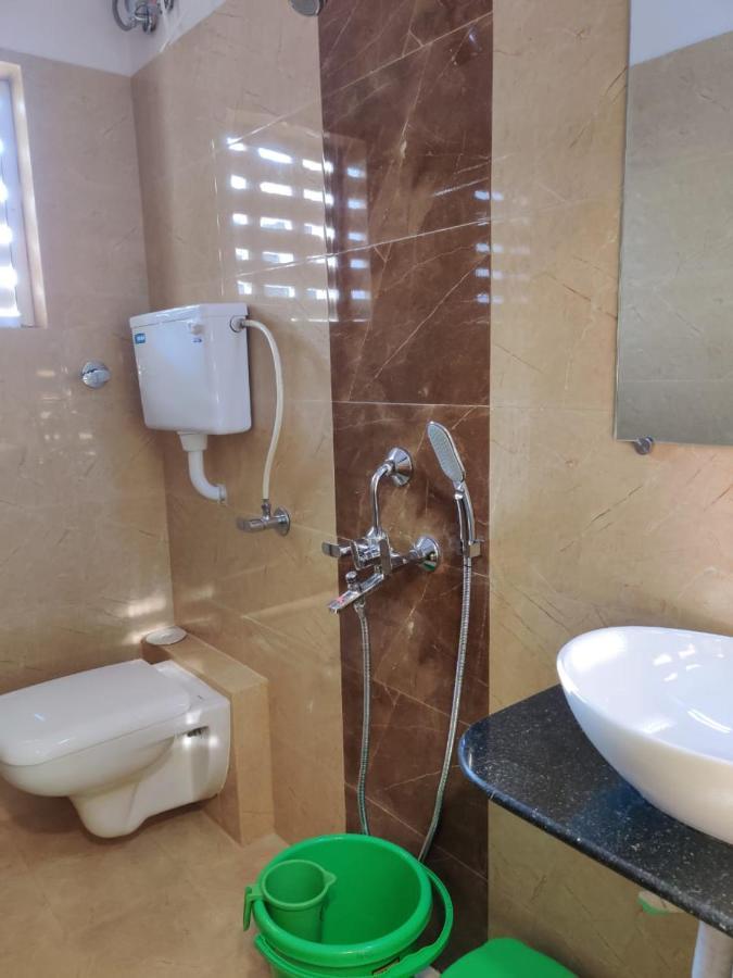Hotel Surya Grande Kudal  Buitenkant foto