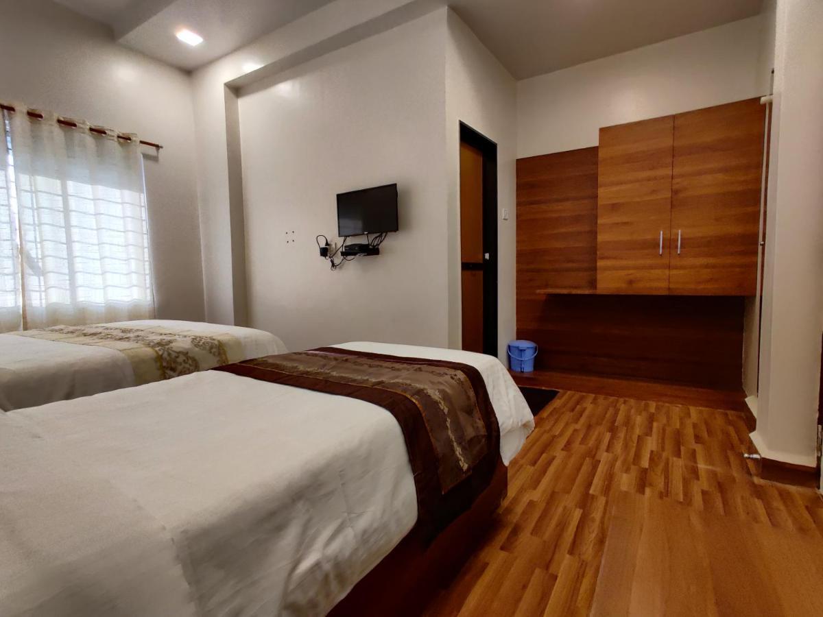 Hotel Surya Grande Kudal  Buitenkant foto
