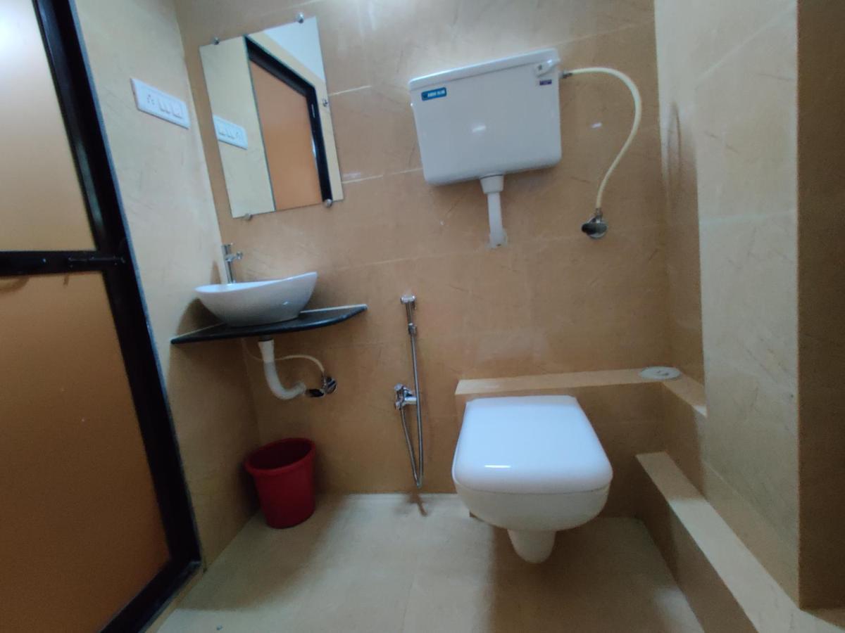 Hotel Surya Grande Kudal  Buitenkant foto